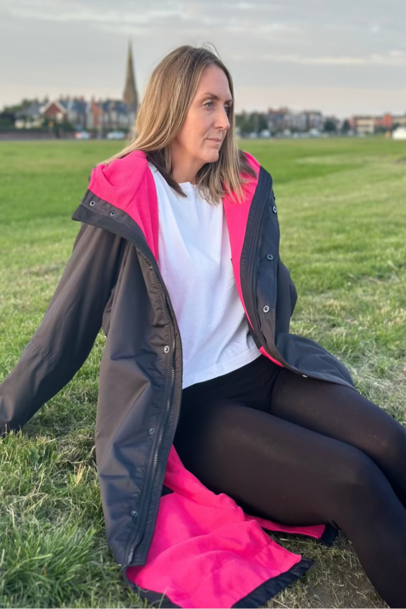 Women's Waterproof Changing Robe - Stay Dry CamoLite - Black/Pink StayDry Coats