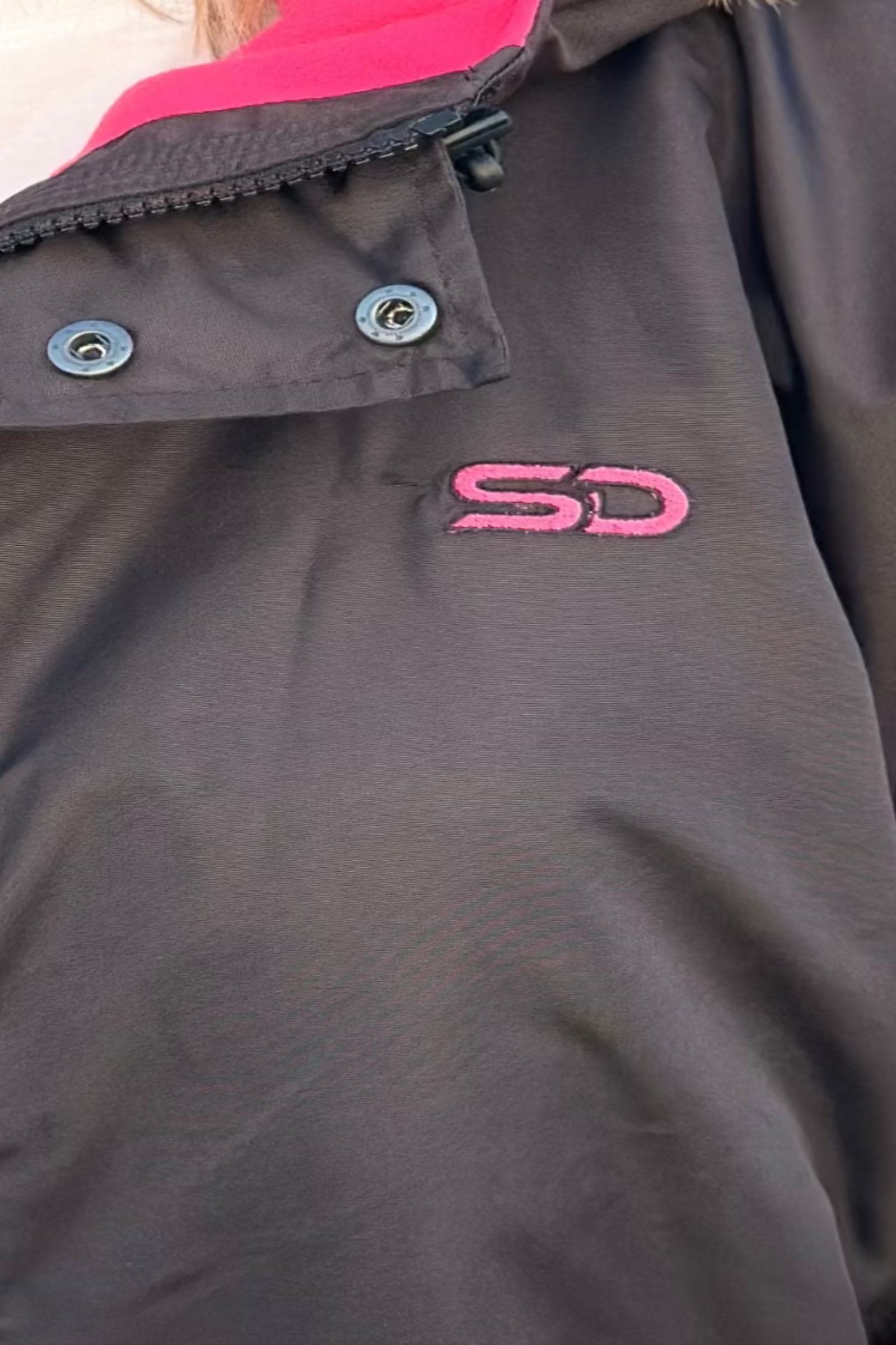 Women's Waterproof Changing Robe - Stay Dry CamoLite - Black/Pink StayDry Coats