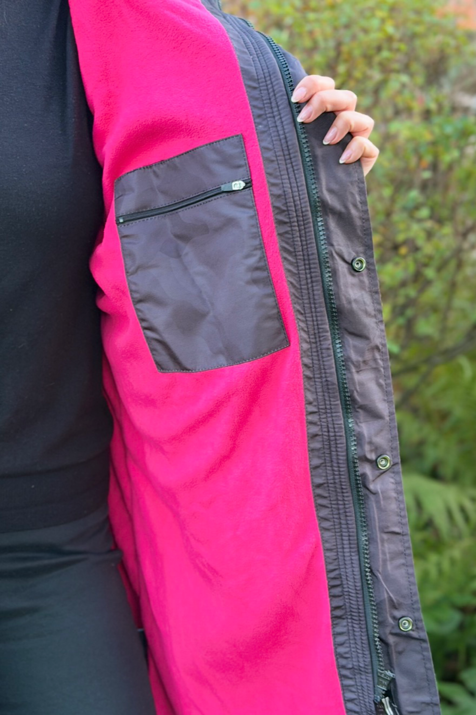 Women's Lightweight Dog walking Coat- Stay Dry Black-Pink Fleece StayDry Coats