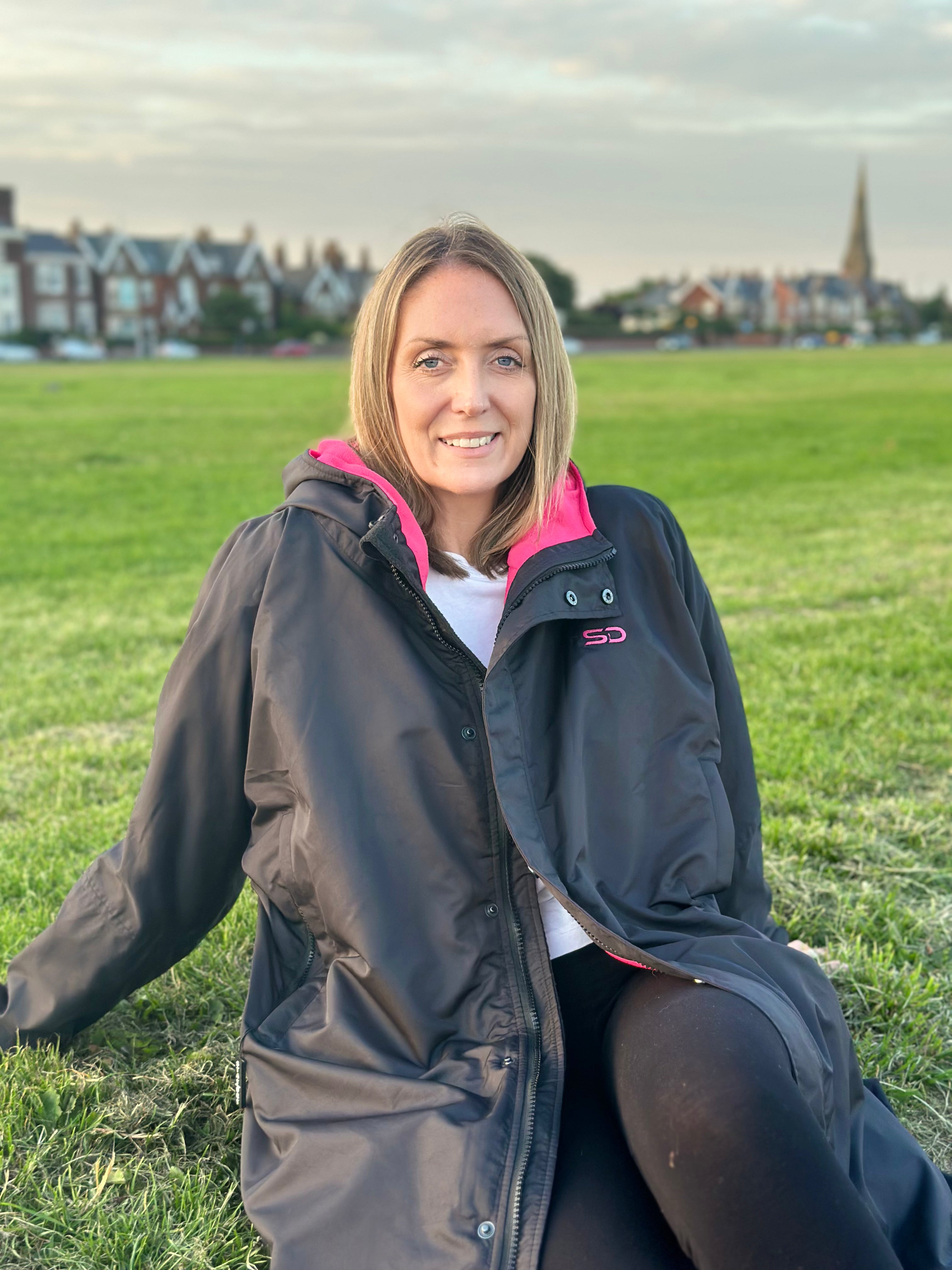Womens Lightweight Dog walking Coat- Stay Dry Black-Pink Fleece StayDry Coats